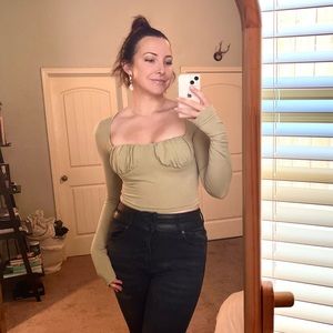 Stylish green long sleeve shirt S